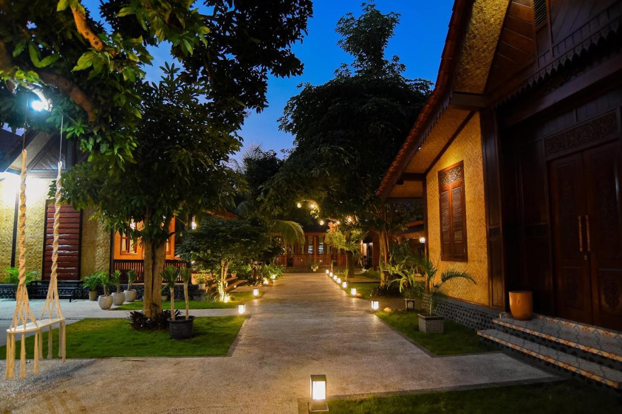 Apartament Ndalem Mataram Banyuwangi  Zewnętrze zdjęcie