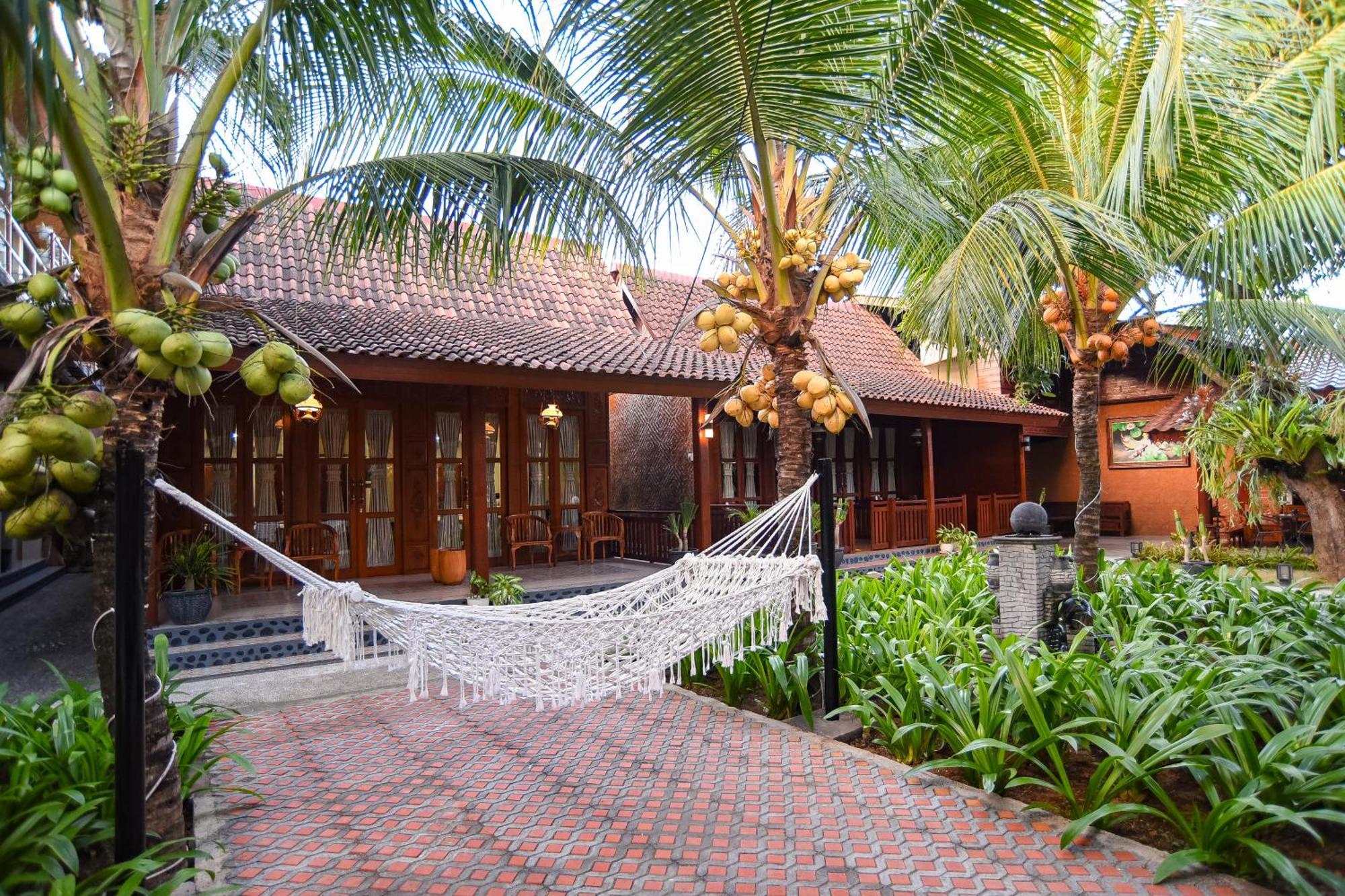 Apartament Ndalem Mataram Banyuwangi  Zewnętrze zdjęcie