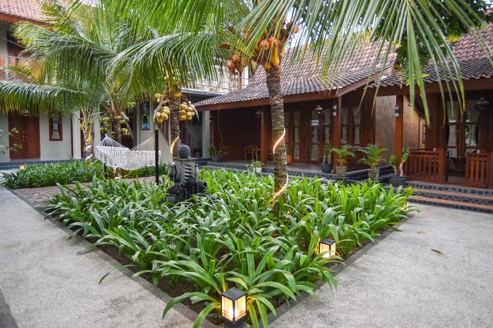 Apartament Ndalem Mataram Banyuwangi  Zewnętrze zdjęcie